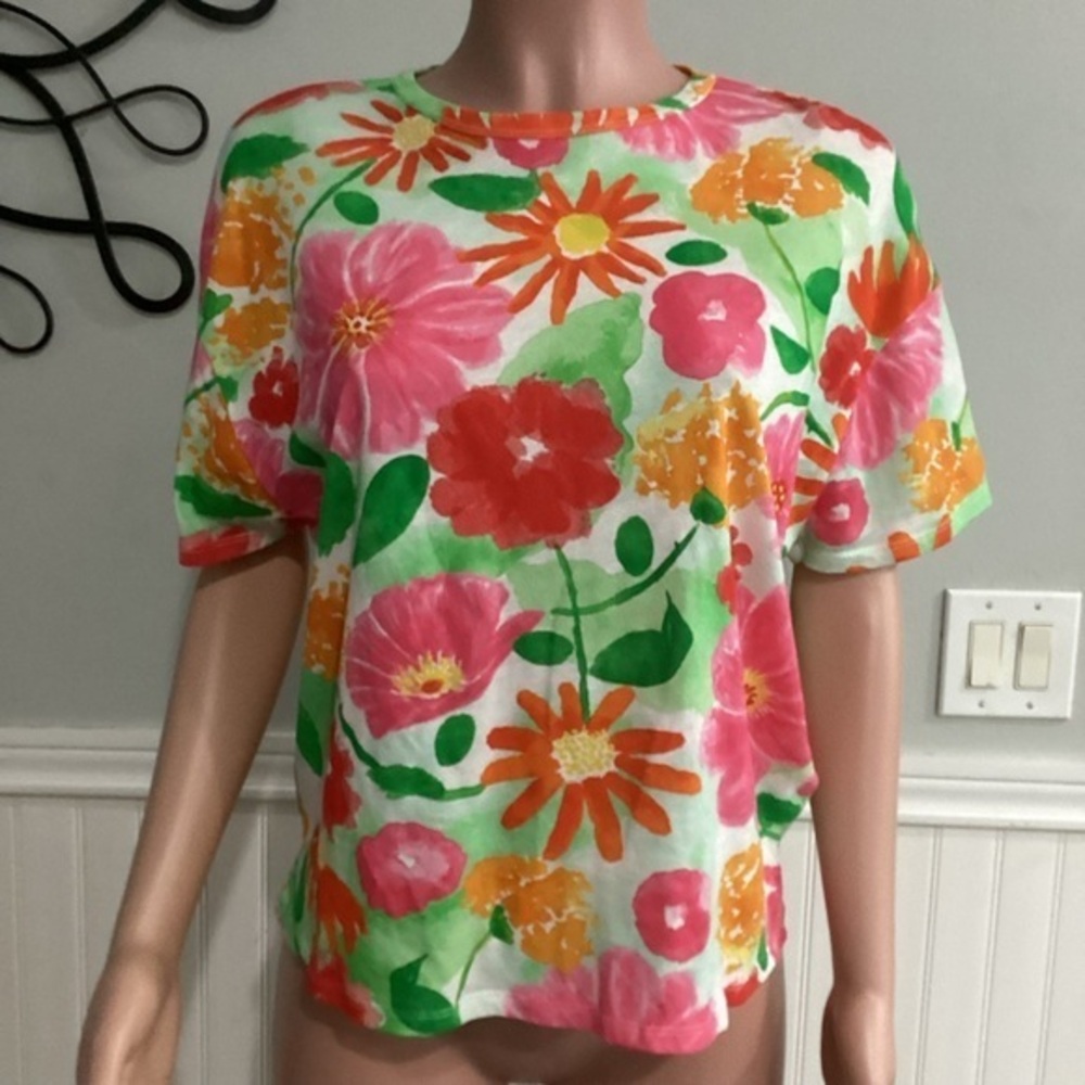 Zara NWOT Floral Print T Shirt Short Sleeves Crew Neck size Medium